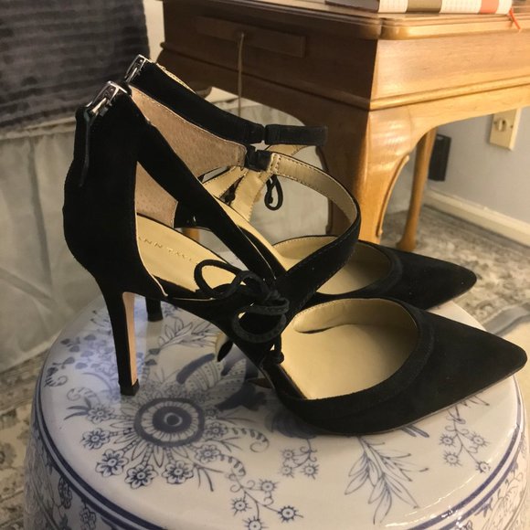 Ann Taylor Bryn Pumps Bow Ankle Strap Suede - Picture 5 of 9